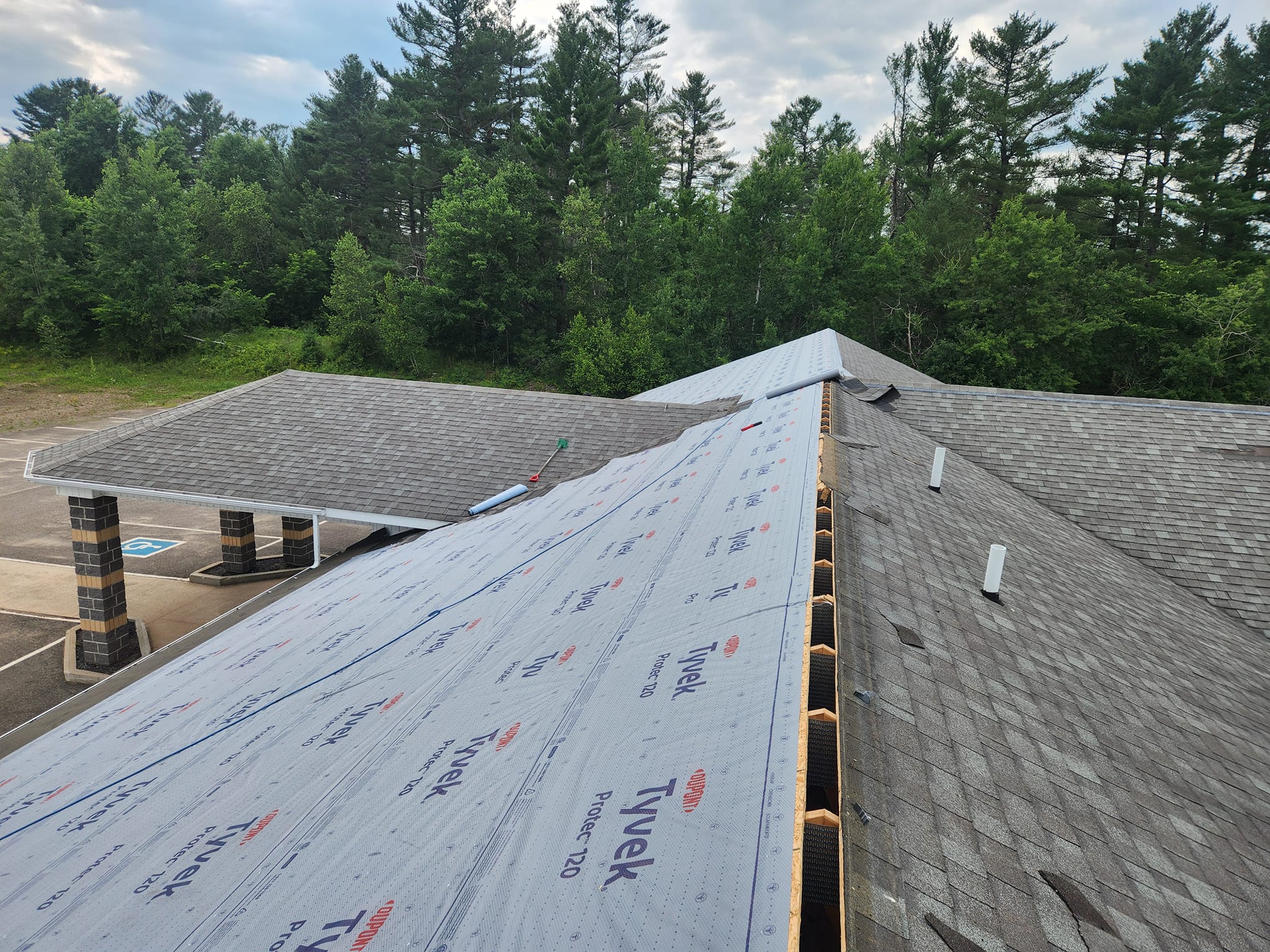 Completed roofing project